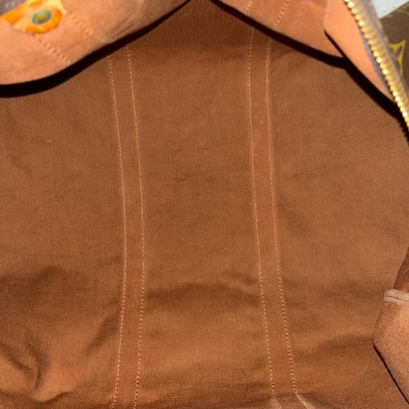 Authentic Louis Vuitton Monogram Keepall 50 with strap - Picture 17 of 17